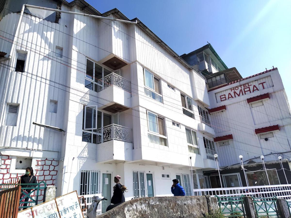 Hotel Samrat, Массури Экстерьер фото